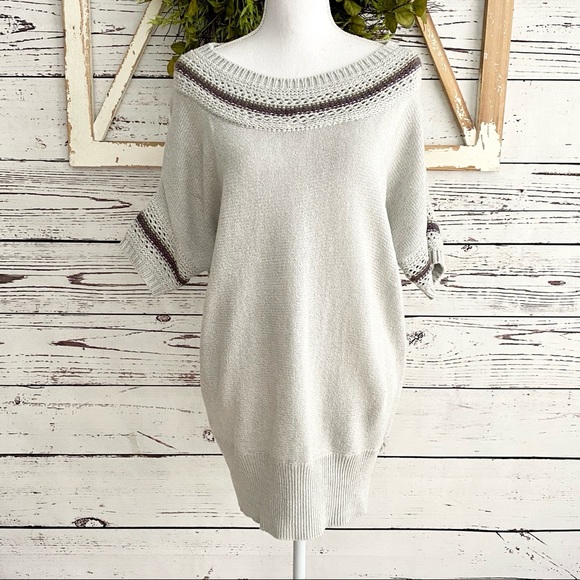 Design History Sweaters - Design History Gray Short Sleeve Tunic Sweater M